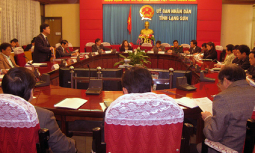 UBND tỉnh nghe báo cáo tình hình trước, trong và sau Tết Nguyên đán 2011