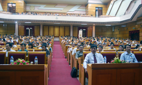 Tuyên dương khen thưởng học sinh, sinh viên tiêu biểu năm học 2011-2012