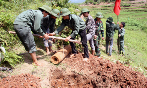 Phát hiện và phá hủy quả bom tại xã Tú Mịch