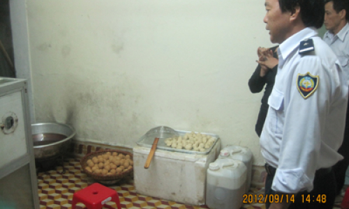 Tăng cường thanh tra, kiểm tra an toàn thực phẩm dịp Tết Trung thu