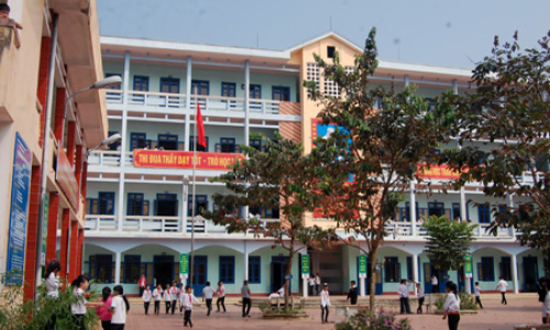 Nâng cao dân trí nơi thành phố biên cương