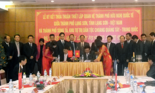 Lễ ký kết thoả thuận thiết lập quan hệ thành phố hữu nghị quốc tế giữa thành phố Lạng Sơn và thành phố