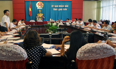 thi năm 2013: Triển khai công tác chỉ đạo tổ chức kỳ thi tốt nghiệp THPT và thi tuyển sinh vào lớp 10