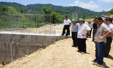 Kiểm tra dự án đường giao thông tới 4 xã huyện Tràng Định