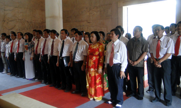 Đảng ủy Khối các cơ quan tỉnh báo công thực hiện việc học tập và làm theo tấm gương đạo đức Hồ Chí Minh
