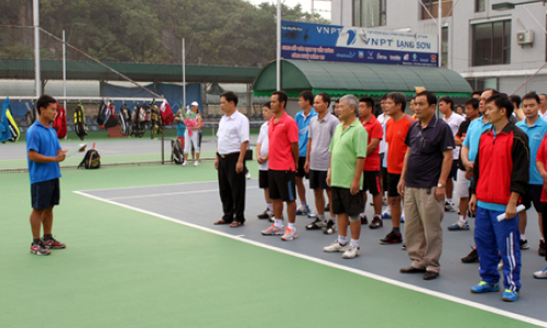 Trên 50 tay vợt thi đấu Tennis chào mừng giải phóng Lạng Sơn