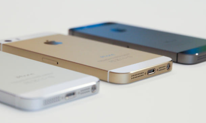 Apple: Nhà mạng lớn nhất thế giới bán iPhone tháng tới