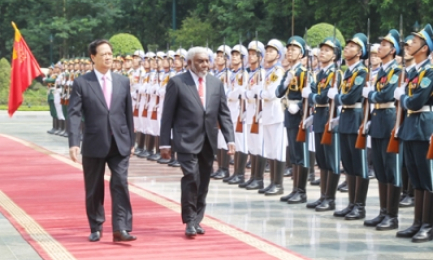 nước Trương Tấn Sang tiếp; Thủ tướng Nguyễn Tấn Dũng đón, hội đàm với Thủ tướng CH Va-nu-a-tu Giô-e Na-tu-man