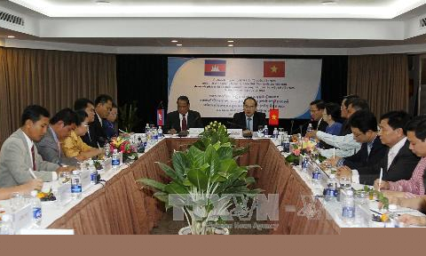 Chủ tịch Ủy ban Trung ương MTTQ Việt Nam tiếp Đoàn đại biểu Mặt trận Campuchia