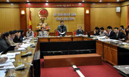 UBND tỉnh họp thường kỳ tháng 11 năm 2014 (Kỳ 1): Thảo luận, quyết định một số tờ trình và báo cáo
