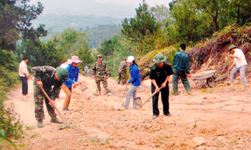 Đồn Biên phòng Chi Ma giúp nhân dân biên giới xây dựng nông thôn mới