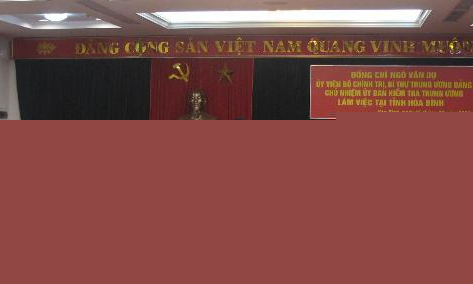 Đồng chí Ngô Văn Dụ làm việc với Ban Thường vụ Tỉnh ủy Hòa Bình