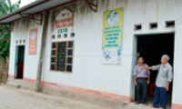 Người nông dân không tiếc “tấc vàng”