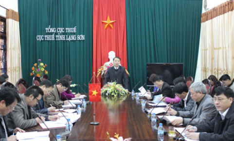 Kiểm tra thu ngân sách tại Cục Thuế tỉnh
