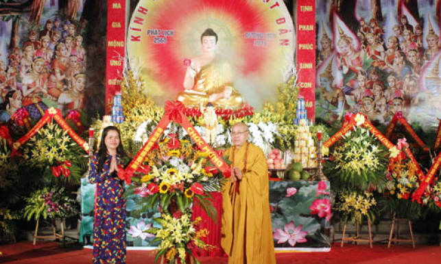 Chùa Thành: Tổ chức Đại lễ Phật Đản 2016