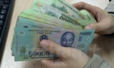 Bắt quả tang hai cán bộ thanh tra giao thông nhận tiền hối lộ