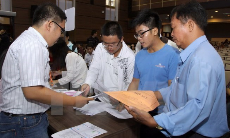 Hầu hết điểm chuẩn các trường đại học tốp trên đều giảm mạnh
