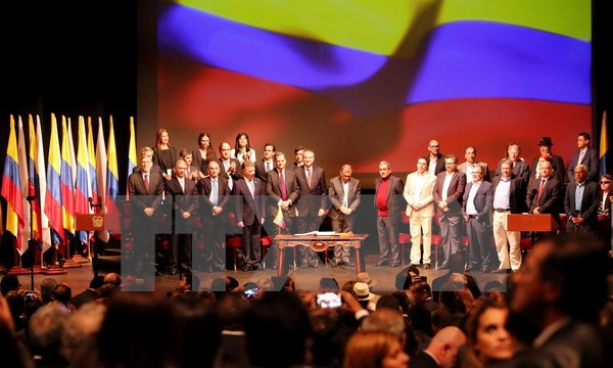 Hạ viện Colombia thông qua thỏa thuận hòa bình với số phiếu tuyệt đối