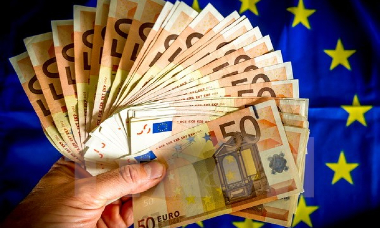 Kinh tế Eurozone tăng trưởng nhanh nhất trong hơn 5 năm qua