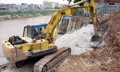 Đẩy nhanh thi công dự án kè sông Kỳ Cùng