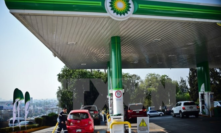 Algeria và Venezuela thống nhất tiếp tục giảm nguồn cung dầu mỏ