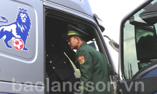 Chống buôn lậu ở Tân Thanh