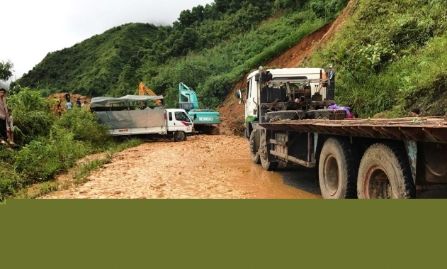 Tập trung khắc phục sạt lở trên các tuyến giao thông huyết mạch tại Lai Châu