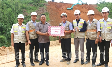 Bí thư Tỉnh ủy thăm, động viên các đơn vị thi công tuyến cao tốc Bắc Giang - Lạng Sơn