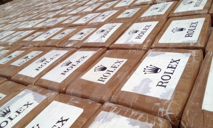 Colombia tịch thu gần 1 tấn cocaine giấu trong kiện hàng tàu biển