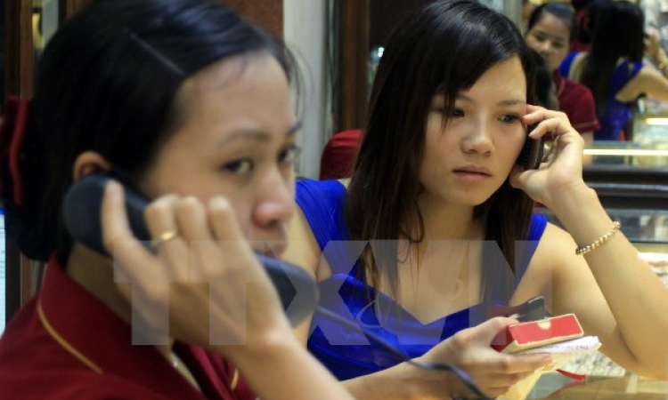 Thiếu lực đẩy từ thị trường thế giới, vàng SJC tiếp tục đi xuống