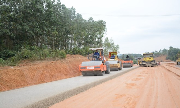 Cao tốc Bắc Giang-Lạng Sơn: Xẻ đồi làm đường, thông tuyến cuối 2019
