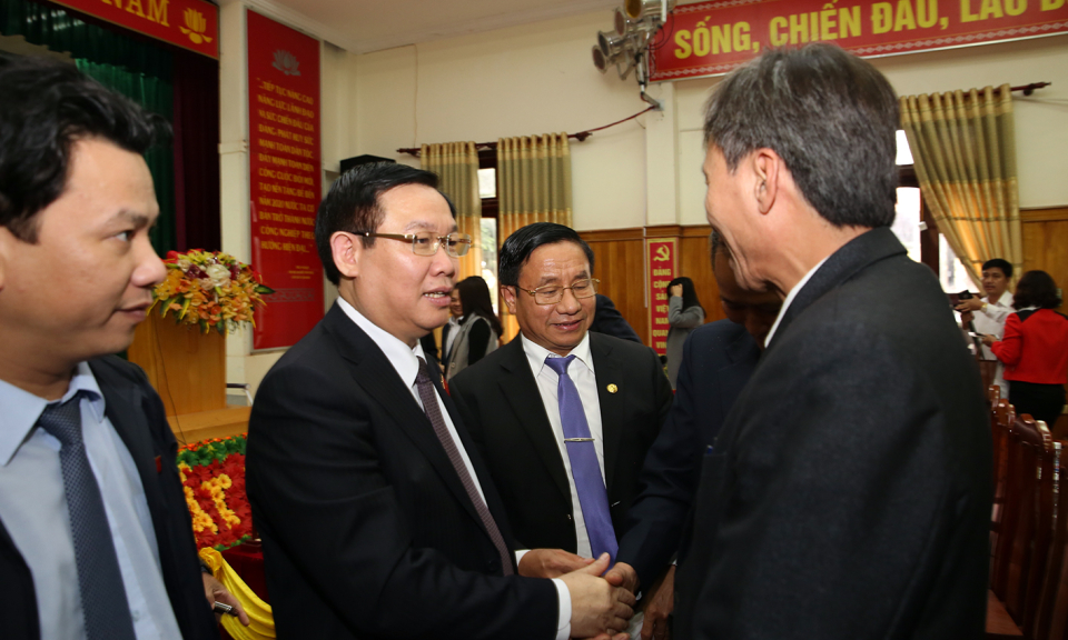 Phó Thủ tướng Vương Đình Huệ tiếp xúc cử tri tại Đức Thọ