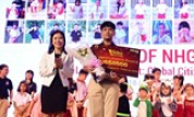 Hơn 10.000 học sinh thi hùng biện tiếng Anh