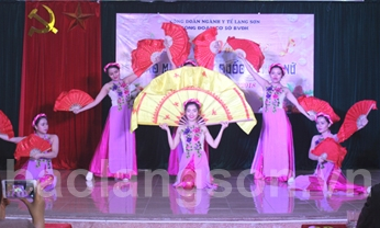 Công đoàn ngành y tế chăm lo đời sống người lao động