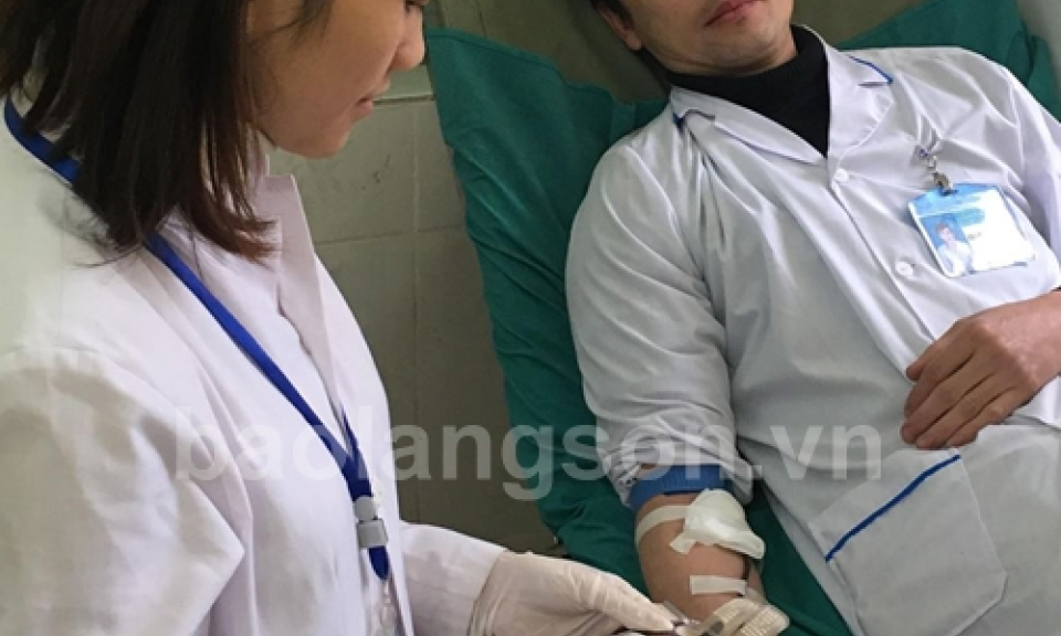 Sẻ chia những giọt máu đào