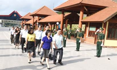 Đoàn đại biểu HĐND tỉnh đi thăm, làm việc tại Quảng Tây và Vân Nam