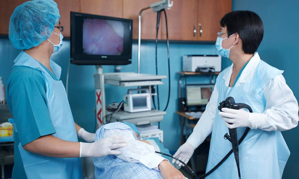 Lần đầu tiên nội soi đường miệng cắt cơ thắt dưới thực quản