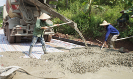 Huyện nghèo huy động nguồn lực xây dựng kết cấu hạ tầng