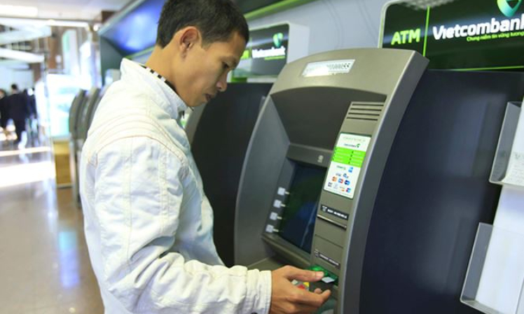Dừng tăng phí ngân hàng để tính toán, cân nhắc lại lợi ích các bên