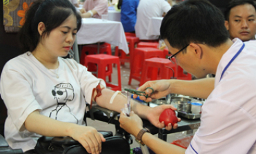 Hành trình đỏ và sứ mệnh kết nối