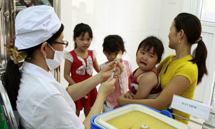 Bệnh sởi lây lan nhanh do nhiều trẻ chưa tiêm phòng đúng quy định