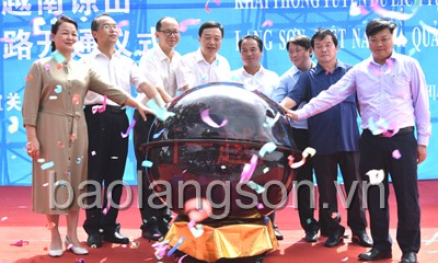 Khai thông tuyến du lịch tự lái xe qua biên giới Lạng Sơn, Việt Nam và Quảng Tây, Trung Quốc
