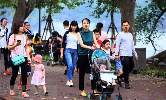 Miền Bắc trời nắng, Tây Nguyên và Nam Bộ có mưa rào và dông