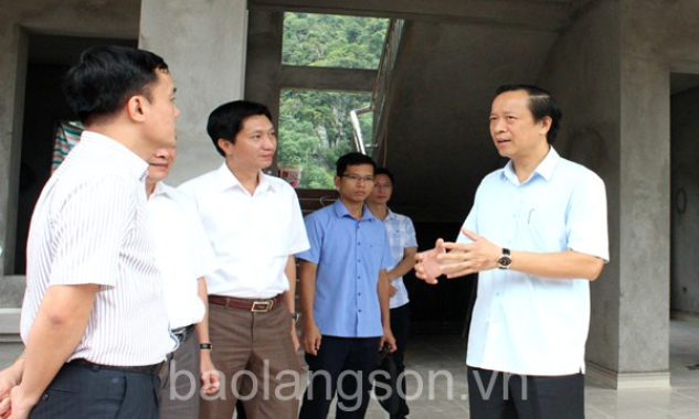 Chủ tịch UBND tỉnh kiểm tra tiến độ xây dựng nông thôn mới tại Bình Gia