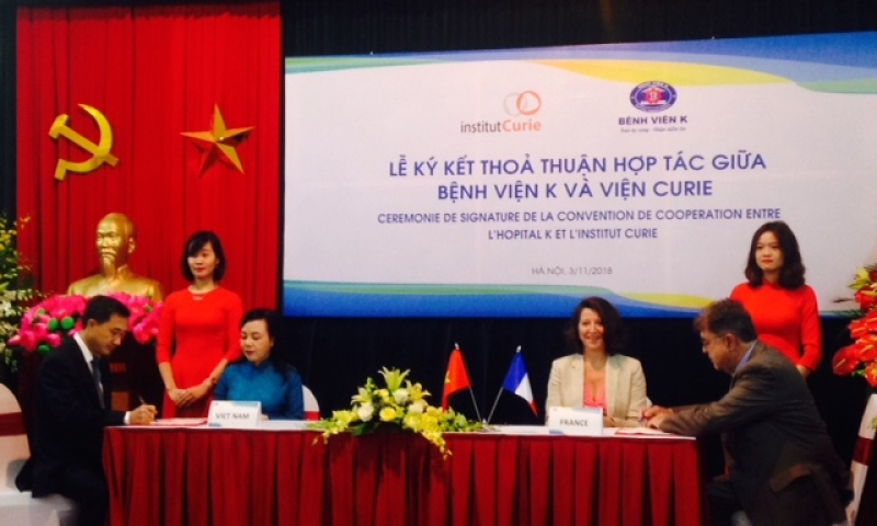 Việt Nam - Pháp tăng cường hợp tác trong lĩnh vực điều trị ung bướu