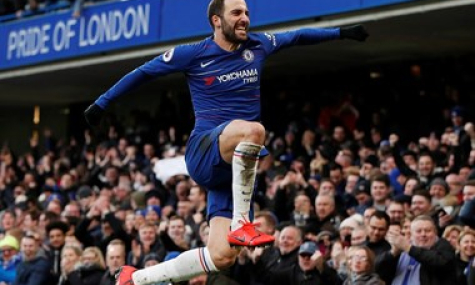 Kết quả bóng đá: Higuain tỏa sáng, Chelsea thắng hủy diệt