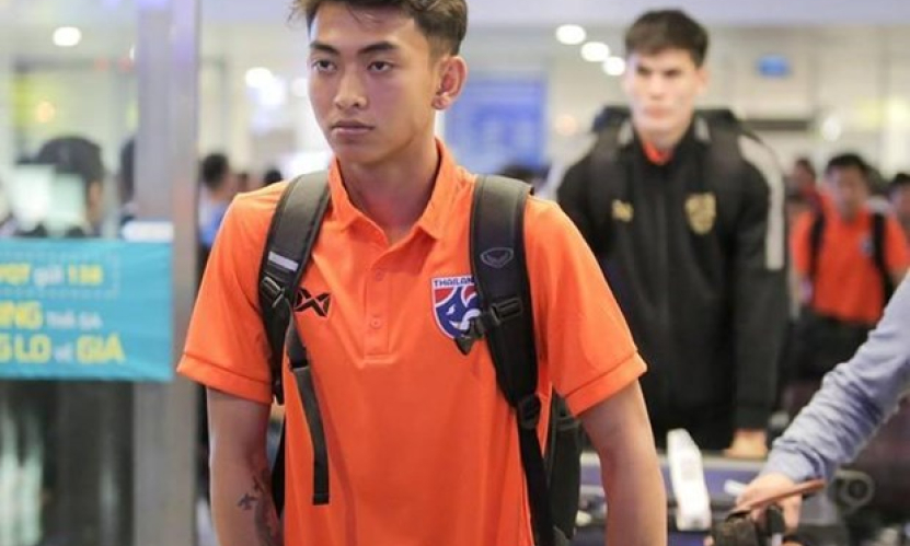U23 Thái Lan đặt chân đến Hà Nội, sẵn sàng gây khó cho Việt Nam