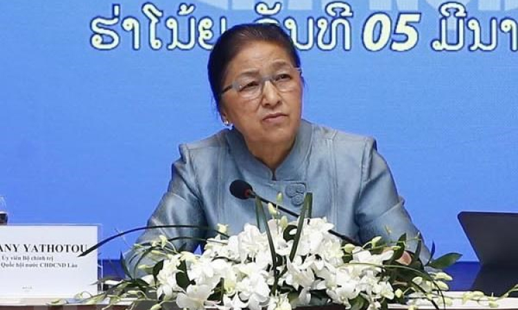 Chủ tịch Quốc hội Lào tham quan mô hình kinh tế tập đoàn tại Việt Nam