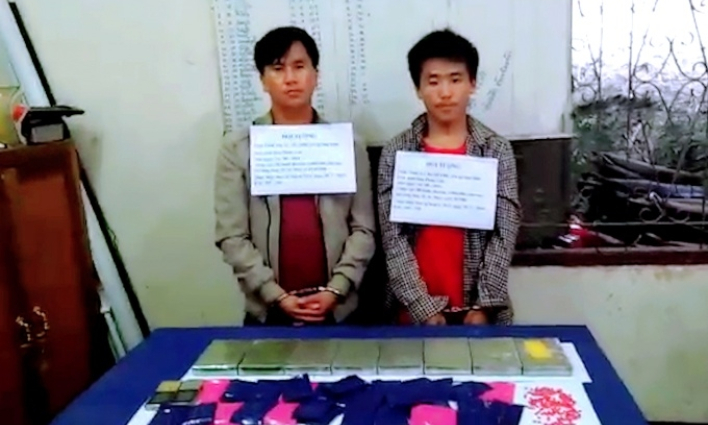 Bắt hai đối tượng người Lào vận chuyển ma túy trái phép