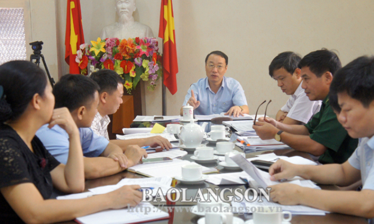 Xem xét quy trình thu phí theo Nghị quyết 01 của Hội đồng nhân dân tỉnh tại khu vực cửa khẩu